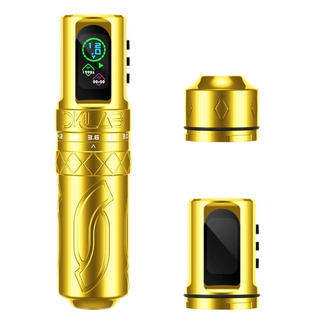 Photograph of the "DKlab" rotary pen-style tattoo machine in a luxurious gold finish, accompanied by two batteries and an RCA adapter. The golden hue exudes elegance and sophistication, highlighting the premium quality of this rotary machine.