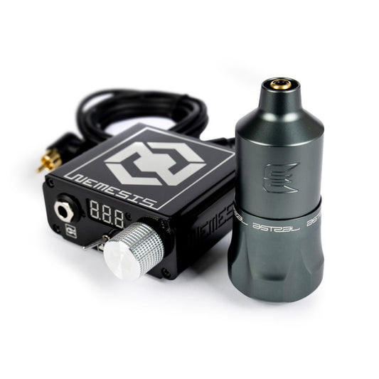 ПЪЛЕН КОМПЛЕКТ ЗА ТАТУИРОВКИ EQUALISER ASTRAL 4.0 + ЗАХРАНВАНЕ NEMESIS + КУТИЯ КАРТРИДЖ ИГЛИ