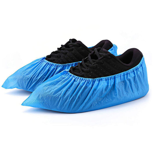 Packaging of disposable shoe covers - 100 pcs for hygiene and cleanliness