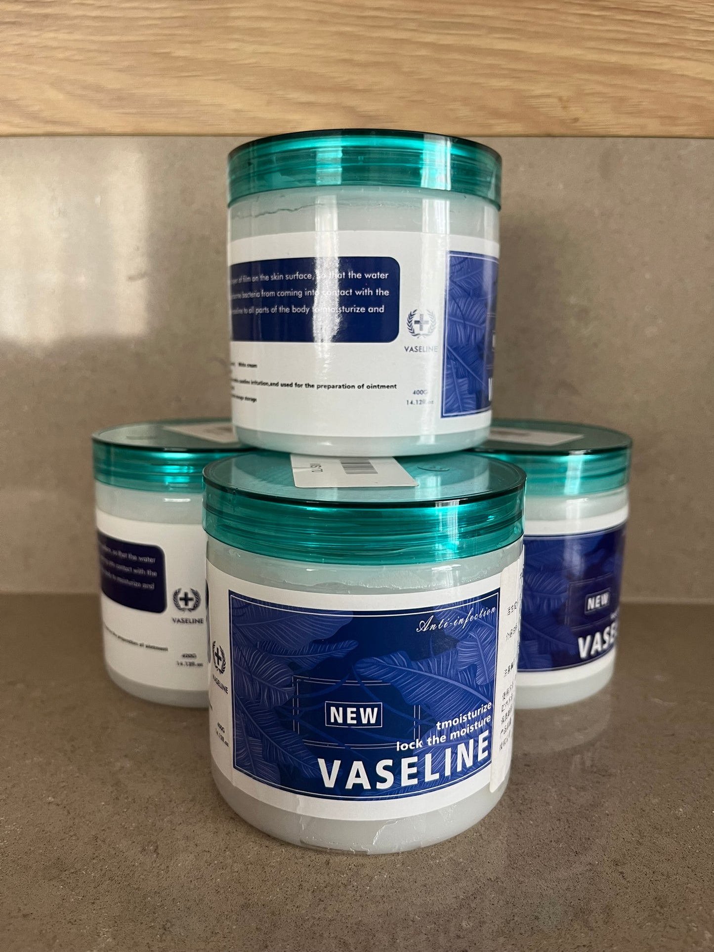 WHITE COSMETIC VASELINE 400ml